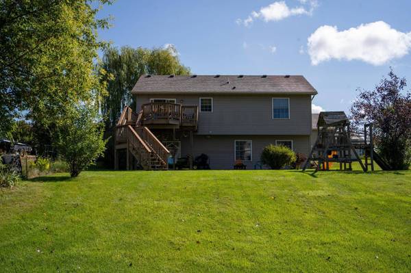 1113 N Cheyenne ST, Roberts, WI 54023