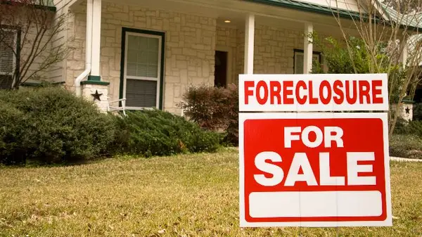 Foreclosure Help Is Here,Ken Alger