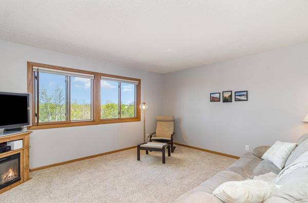 6872 Grenwich LN N #0, Oakdale, MN 55128