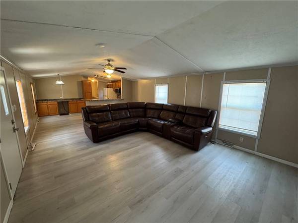 306 Sandy Brook DR, Hamlin, NY 14464