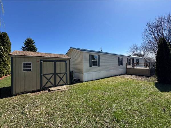 306 Sandy Brook DR, Hamlin, NY 14464