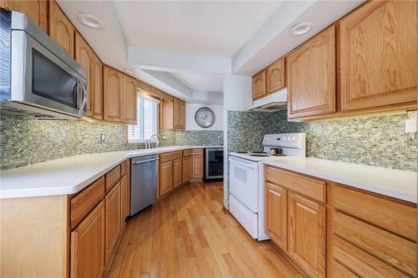 80 Saint Rita DR, Rochester, NY 14606