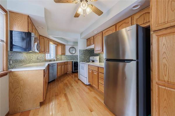 80 Saint Rita DR, Rochester, NY 14606