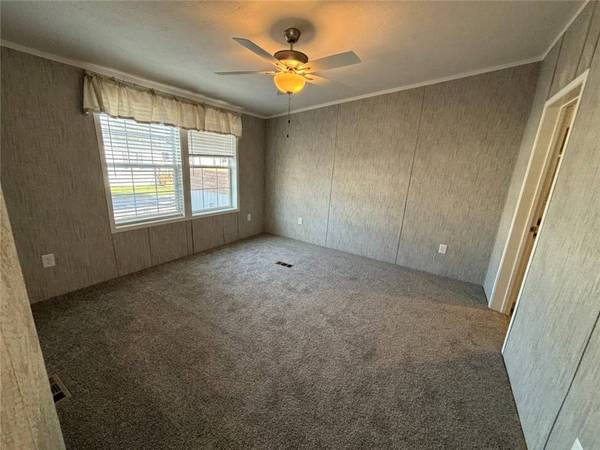 1 Beatrice DR, Rochester, NY 14625