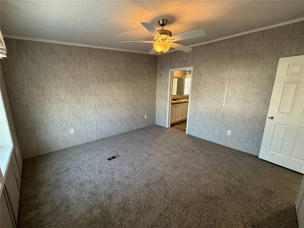 1 Beatrice DR, Rochester, NY 14625