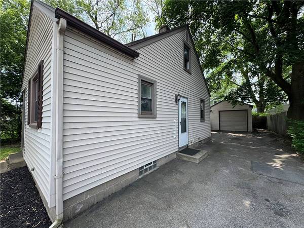 71 Hinchey RD, Rochester, NY 14624