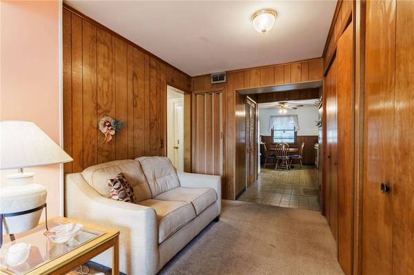 77 Ridgecrest RD, Rochester, NY 14626