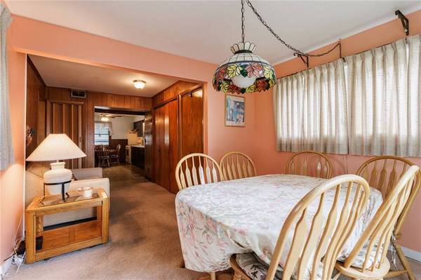 77 Ridgecrest RD, Rochester, NY 14626