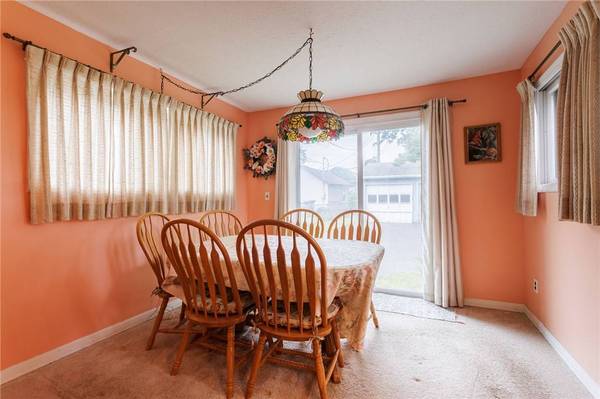 77 Ridgecrest RD, Rochester, NY 14626