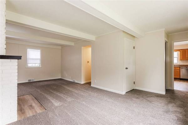 120 Newton RD, Rochester, NY 14626