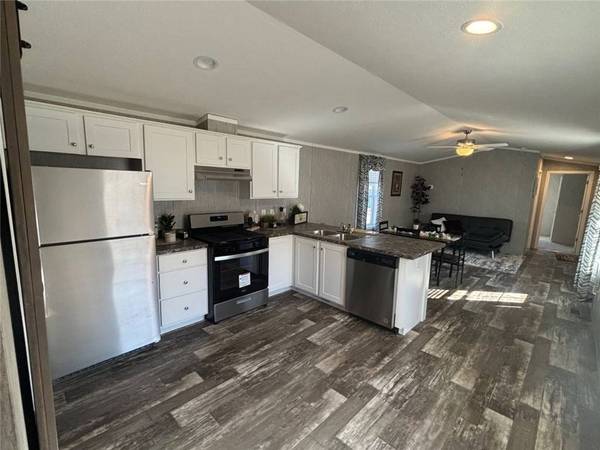 27 Ewald DR, Rochester, NY 14625