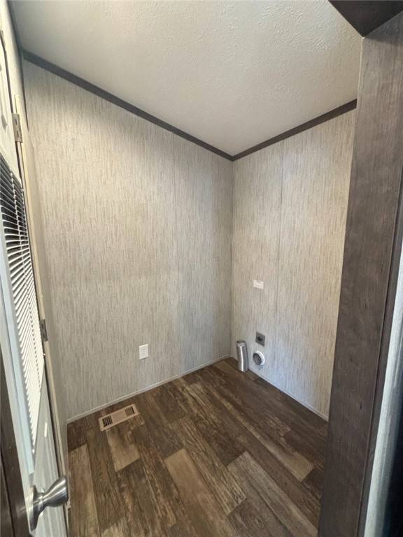 25 Ewald DR, Rochester, NY 14625