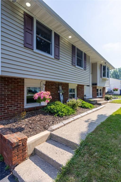 116 Churchill DR N, Rochester, NY 14616