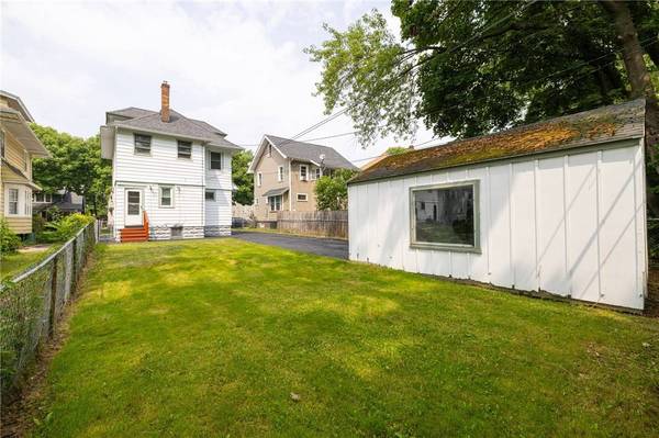 51 Penhurst ST, Rochester, NY 14619