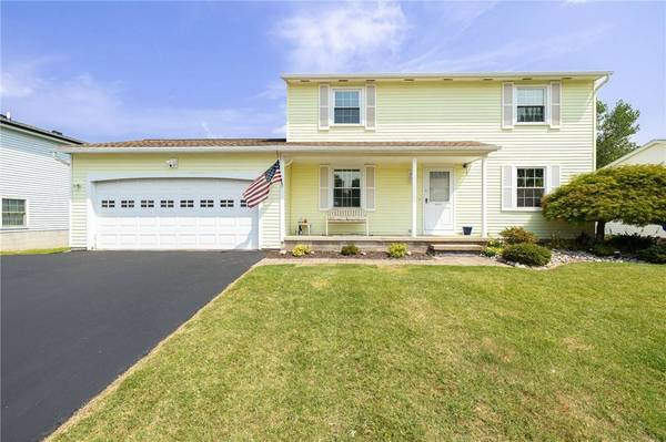 28 Landstone Ter, Rochester, NY 14606