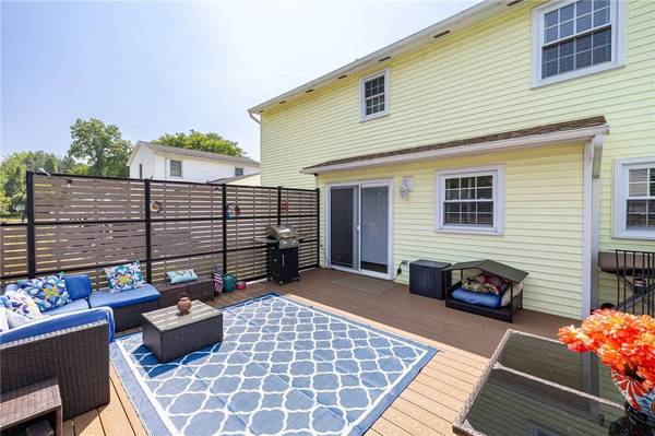 28 Landstone Ter, Rochester, NY 14606