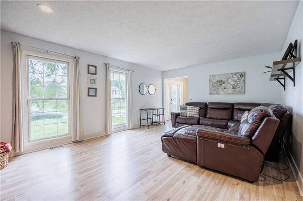 3366 Heather Brook LN, Macedon, NY 14502