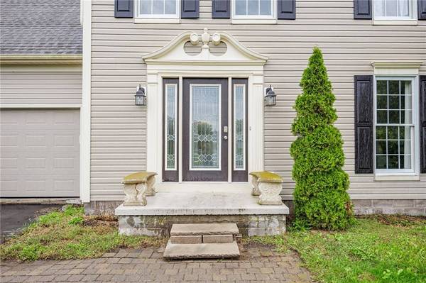 3366 Heather Brook LN, Macedon, NY 14502