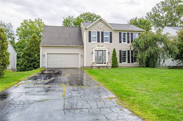 3366 Heather Brook LN, Macedon, NY 14502