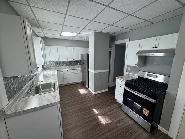 15 Selye TER, Rochester, NY 14613