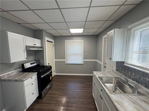 15 Selye TER, Rochester, NY 14613