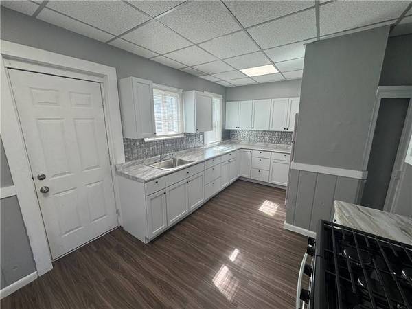 15 Selye TER, Rochester, NY 14613