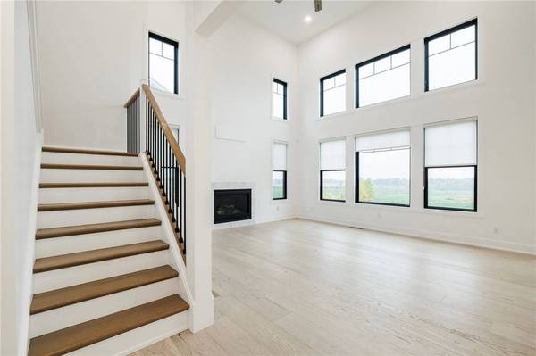 10 Long Point LN, Brockport, NY 14420