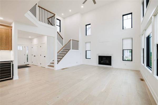 10 Long Point LN, Brockport, NY 14420