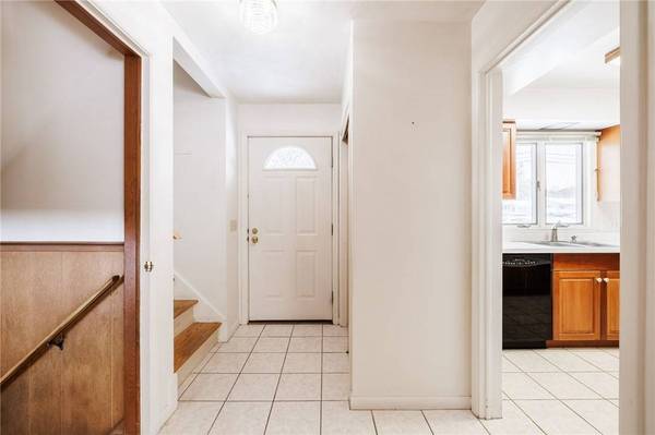 254 Parkview DR, Rochester, NY 14625