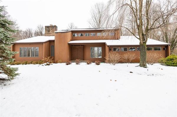 342 Shadowbrook DR, Webster, NY 14580