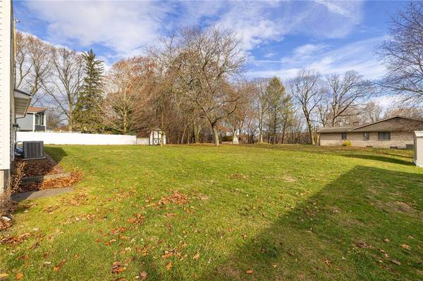 254 Parkview DR, Rochester, NY 14625