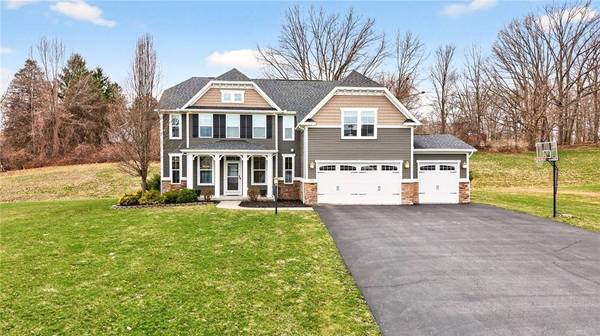 1041 Warters Cv, Victor, NY 14564