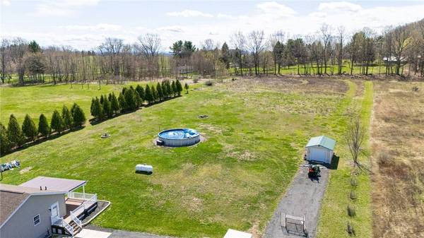 63 Harmon RD, Churchville, NY 14428