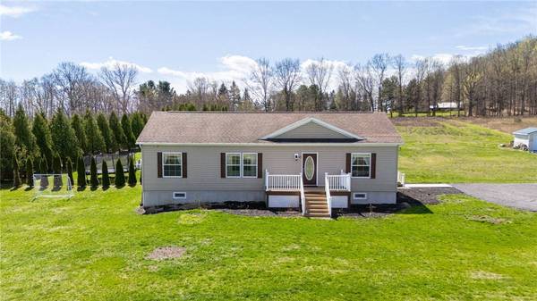 63 Harmon RD, Churchville, NY 14428