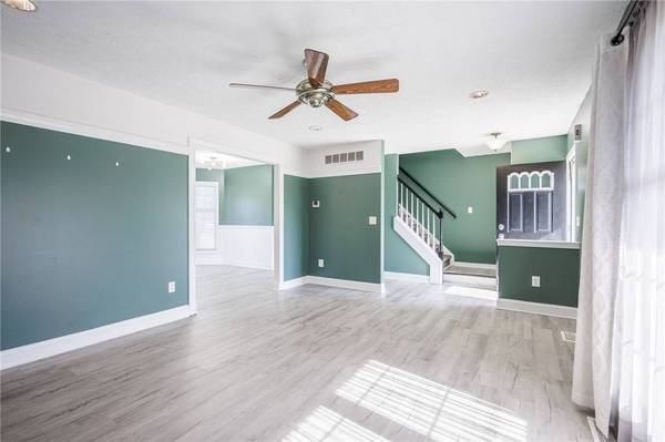 24 Scarlet Pine CIR, Clarkson, NY 14420