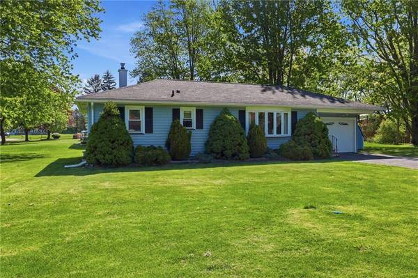 30 Adela CIR, Rochester, NY 14624