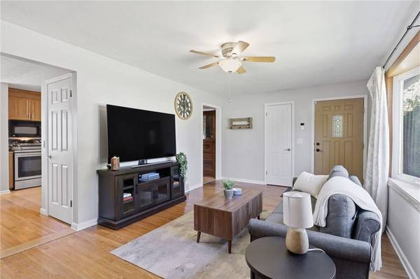 30 Adela CIR, Rochester, NY 14624