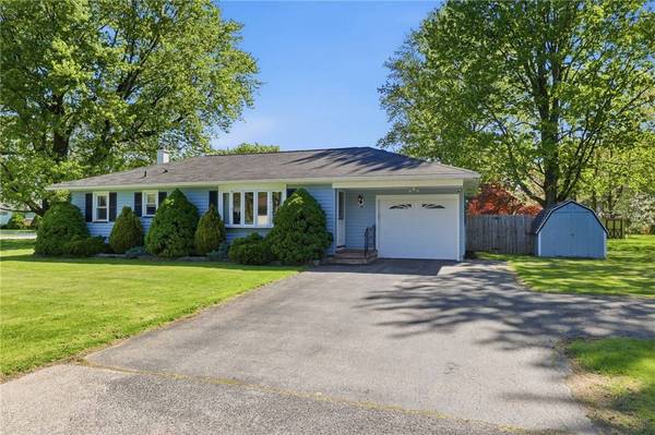 30 Adela CIR, Rochester, NY 14624