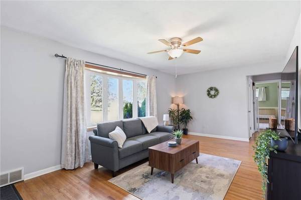 30 Adela CIR, Rochester, NY 14624
