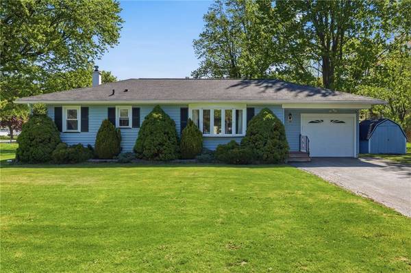 30 Adela CIR, Rochester, NY 14624