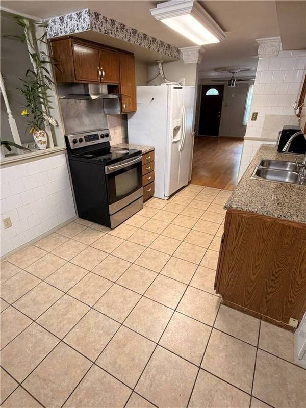 11 Alice ST, Rochester, NY 14611