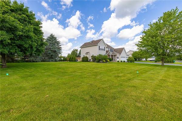 48 Quail LN, Rochester, NY 14624