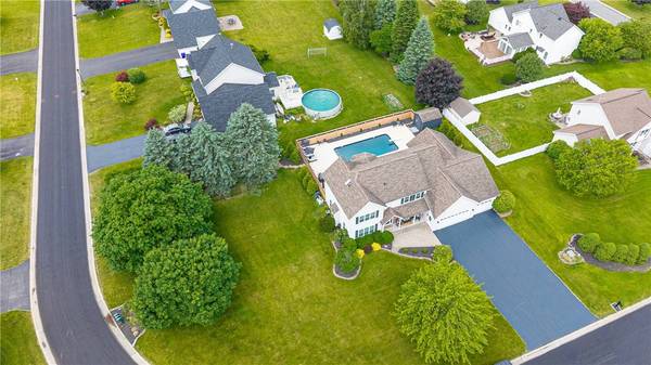 48 Quail LN, Rochester, NY 14624