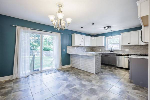 70 Highwood RD, Rochester, NY 14609