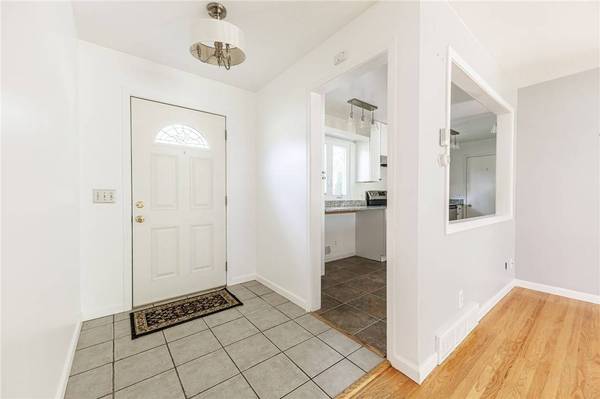 30 Newport Drive, Rochester, NY 14624
