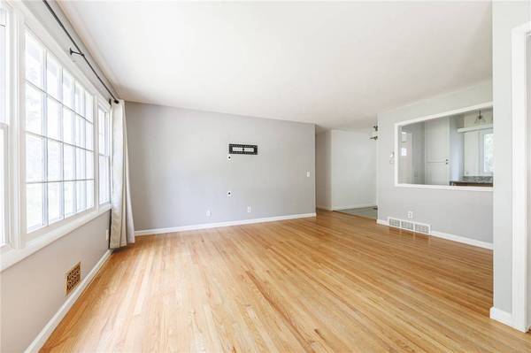 30 Newport Drive, Rochester, NY 14624