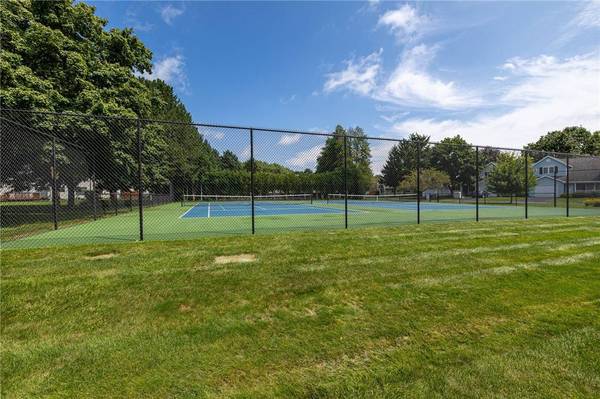 12 Pumpkin Hill, Rochester, NY 14624