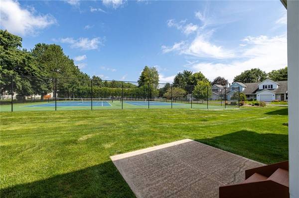 12 Pumpkin Hill, Rochester, NY 14624