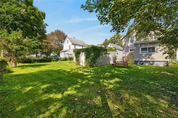 51 High St, Rochester, NY 14609