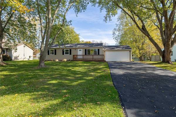 28 Bucky DR, Rochester, NY 14624